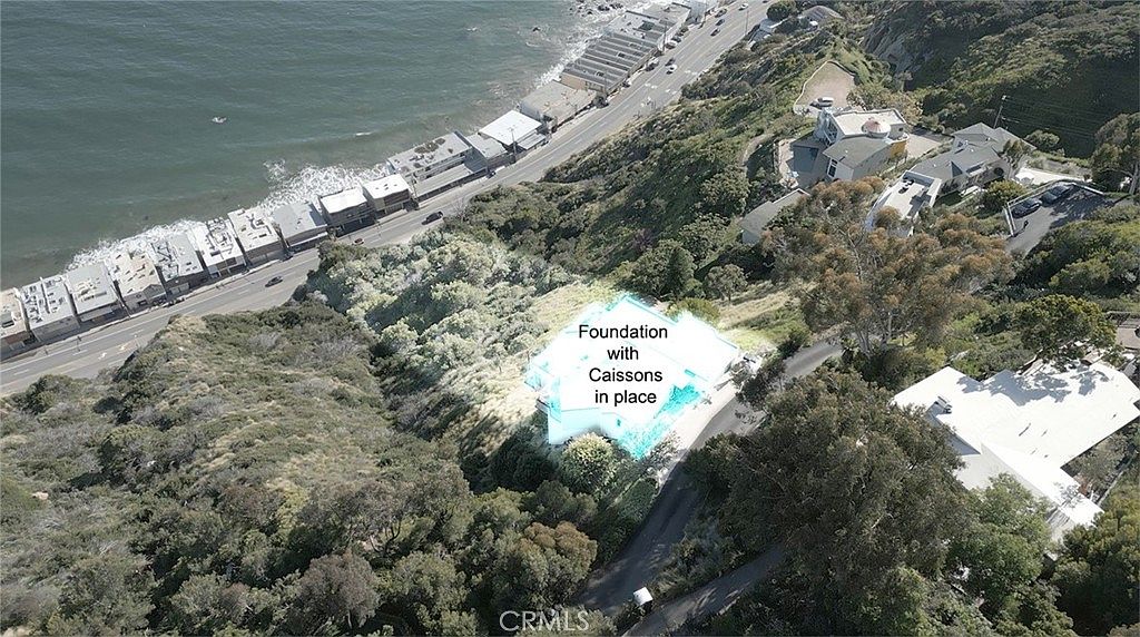 Detail of the foundation pad and caissons set into the cliffside parcel.